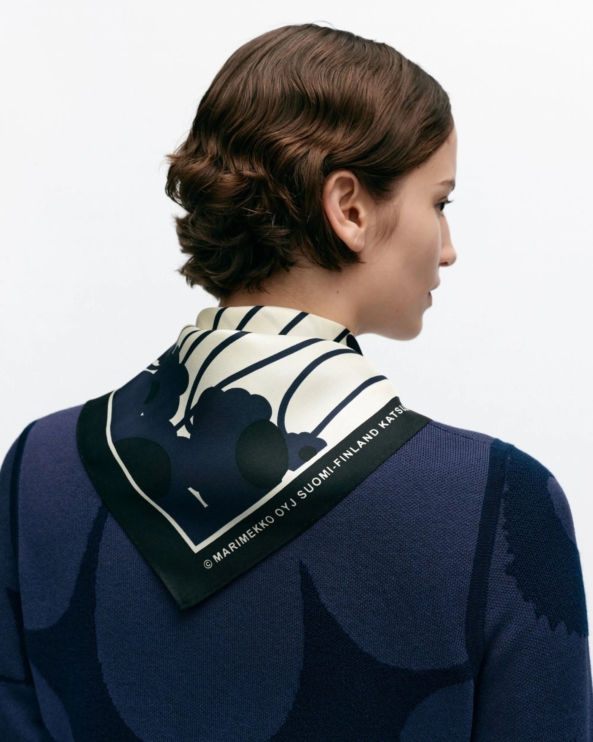 Marimekko Huivit>Lauhtua Lammet Silkkihuivi